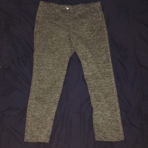 Grey 3/4 length athletic leggings